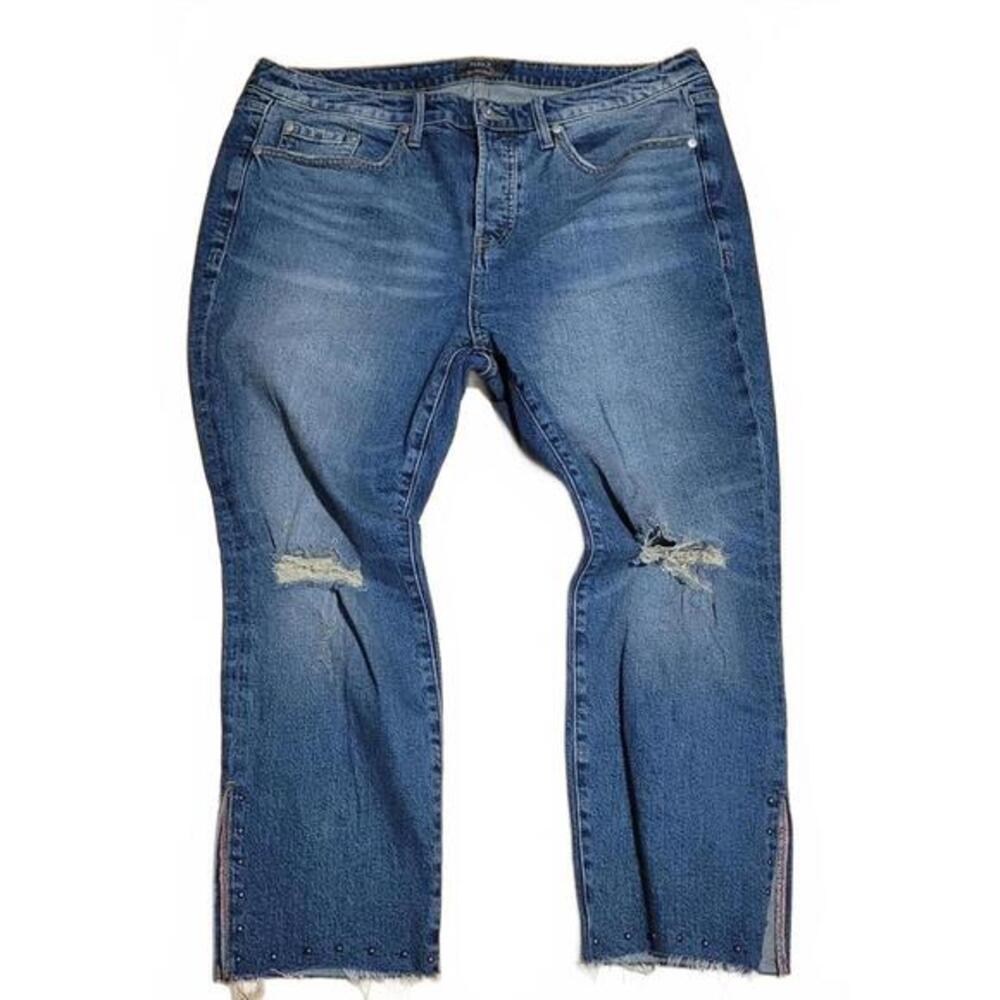 Torrid Medium‎ Wash Distressed High Rise Straight Raw Hem 14S